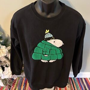 Snoopy Puffer Coat Crewneck Sweatshirt Peanuts Snow Graphic Fleece Black Small